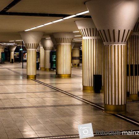 2024 U-Bahnfotografie Frankfurt - Arndt Schlüter &quot;Bockenheimer Warte 1&quot;